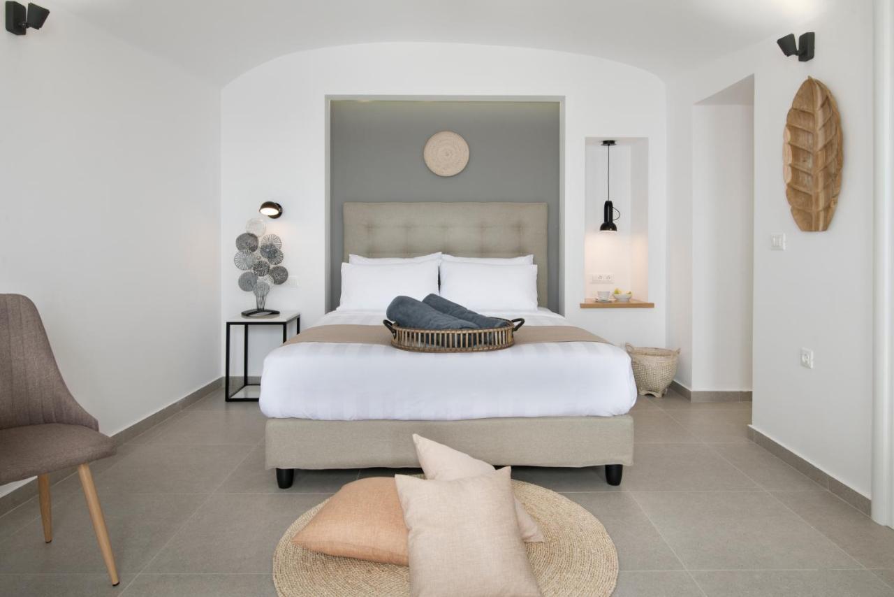 Symphony Suites Santorini Pýrgos Exterior foto