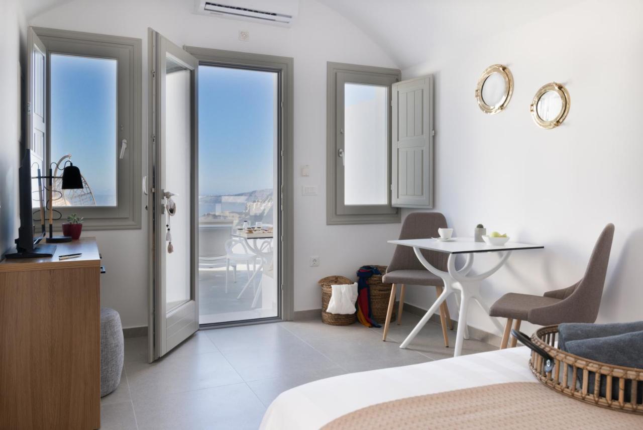 Symphony Suites Santorini Pýrgos Exterior foto